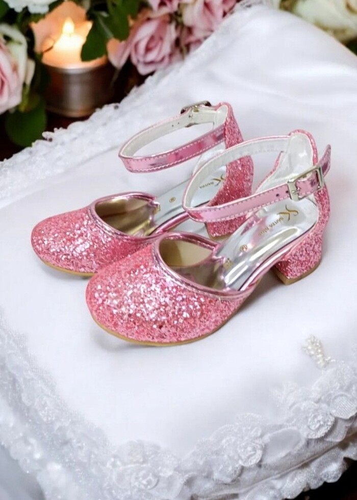 Prenseslere Özel Üretim İşlemeli Çocuk Abiye Modelimiz ????
 
Ço - Görsel 2