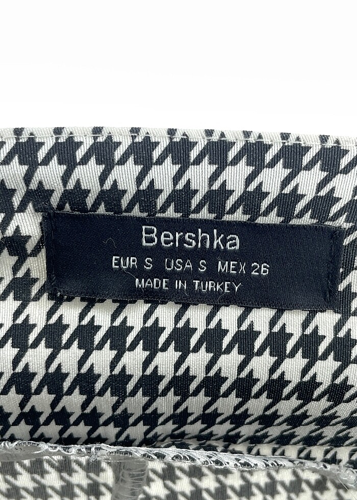 Bershka Düz Kesim %70 İndirimli. - Görsel 4