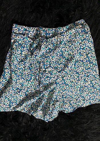 Çiçek Desenli Mini Şort Etek - Görsel 3