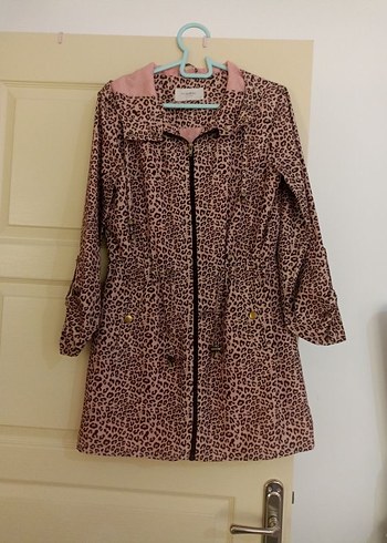 LC Waikiki Leopar Desenli Pembe Detayli Rahat Kaban