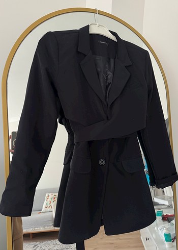 Kadın Siyah Kemerli Blazer