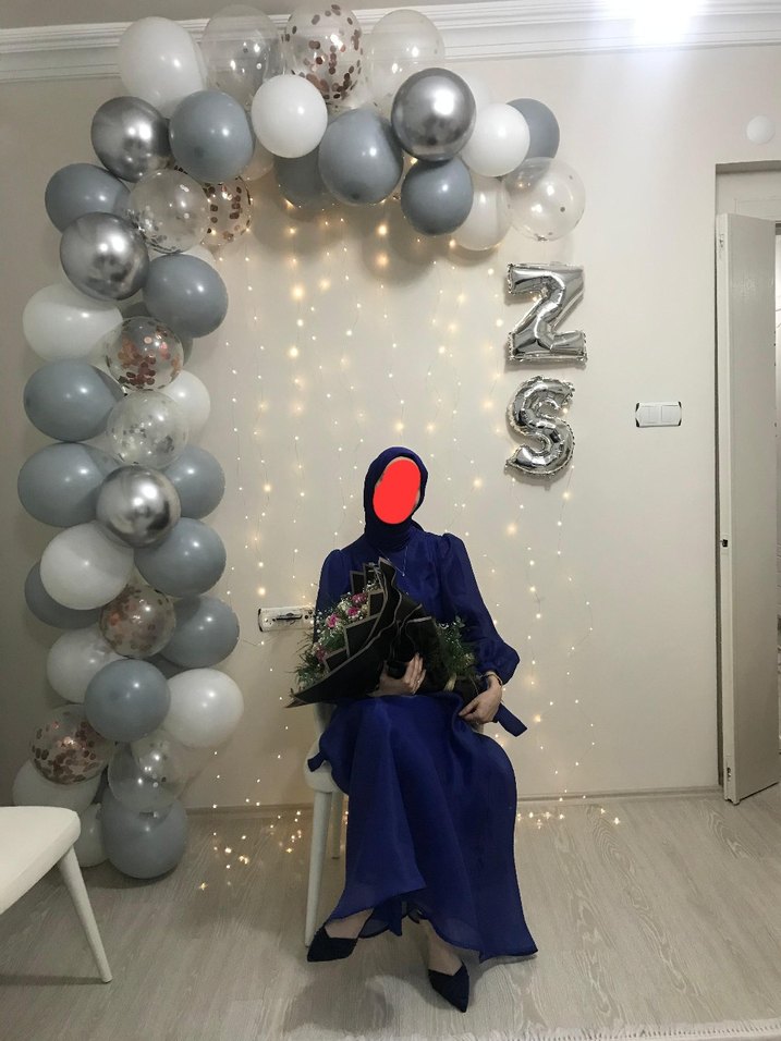 birgül bektaş lacivert abiye elbise - Görsel 2