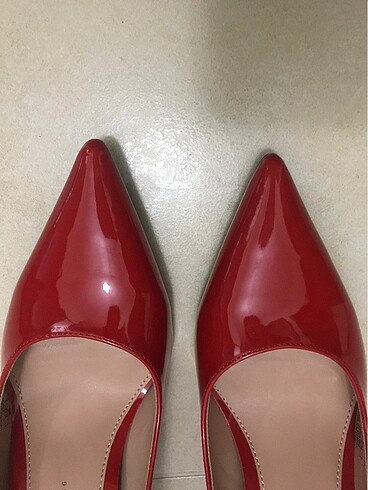 37 Beden Zara kırmızı stiletto 37 no