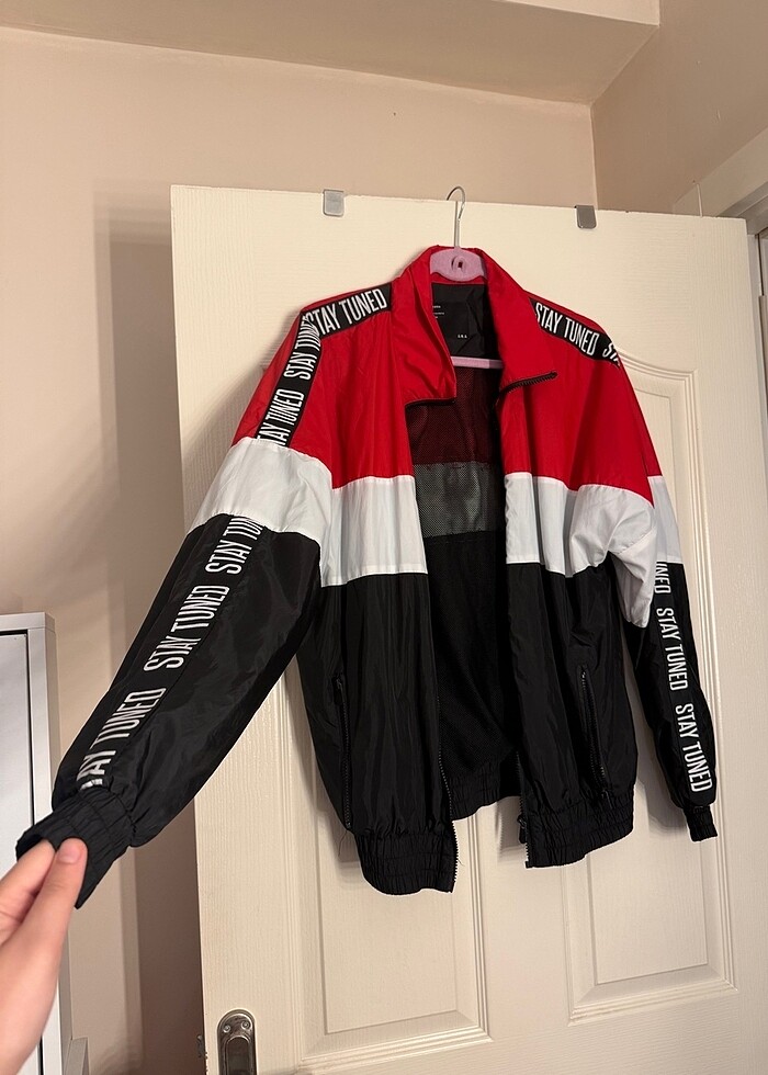 BERSHKA RÜZGARLIK - Görsel 2