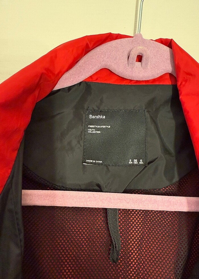 BERSHKA RÜZGARLIK - Görsel 3