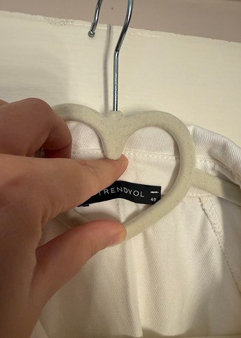 Kadın Beyaz  Düğmeli Kısa Tulum - Görsel 4