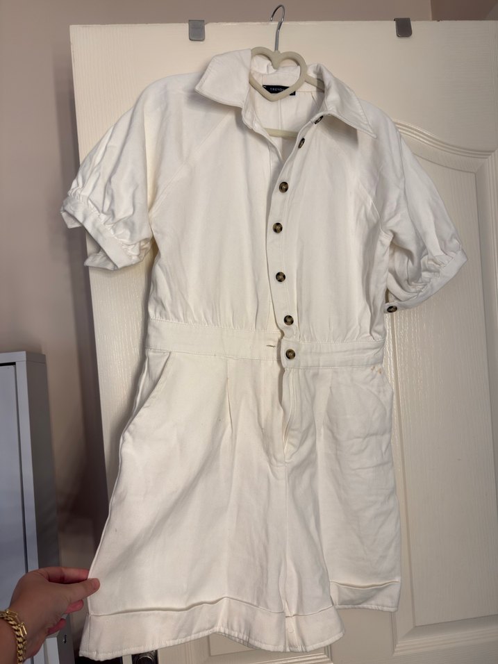 Kadın Beyaz  Düğmeli Kısa Tulum - Görsel 2