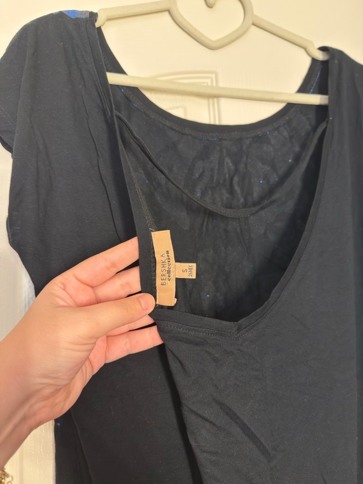 Mavi Baskılı V Yakalı Simli Kadın Tişört - Görsel 4