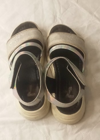 Gri çocuk sandaleti - Görsel 3