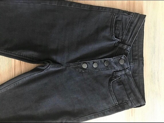 34 Beden Siyah düğmeli skinny jean