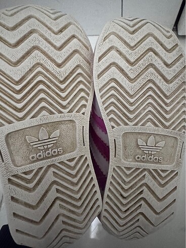23 Beden çeşitli Renk Adidas spor ayakkabı
