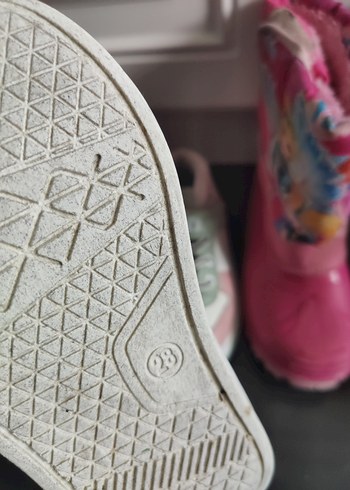 Kız Çocuk Pembe Baskılı Cırt Cırtlı Spor Ayakkabı - Görsel 4