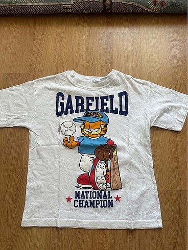 Zara Garfield serisi tişört 8-9 yaş