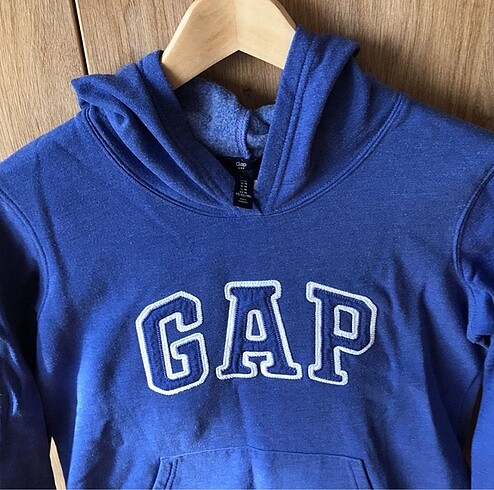 Gap sweatshirt