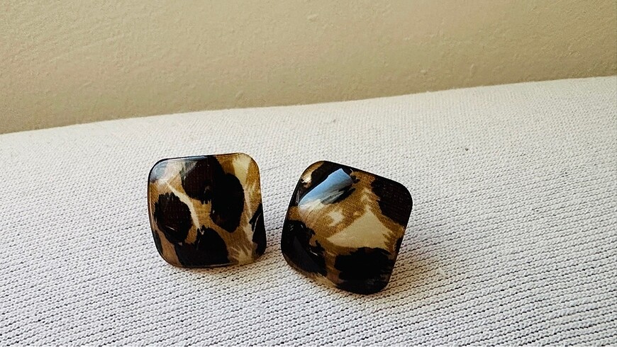 Leopar desen küpe