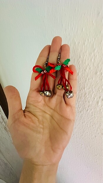 Diğer Yılbaşı küpesi