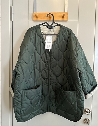 Zara Oversize Kapitone Mont