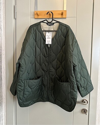 Zara Zara Oversize Kapitone Mont