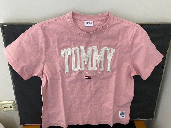 Tommy Hilfiger Tommy Orijinal marka 36 beden önü işlemeli pembe tişört