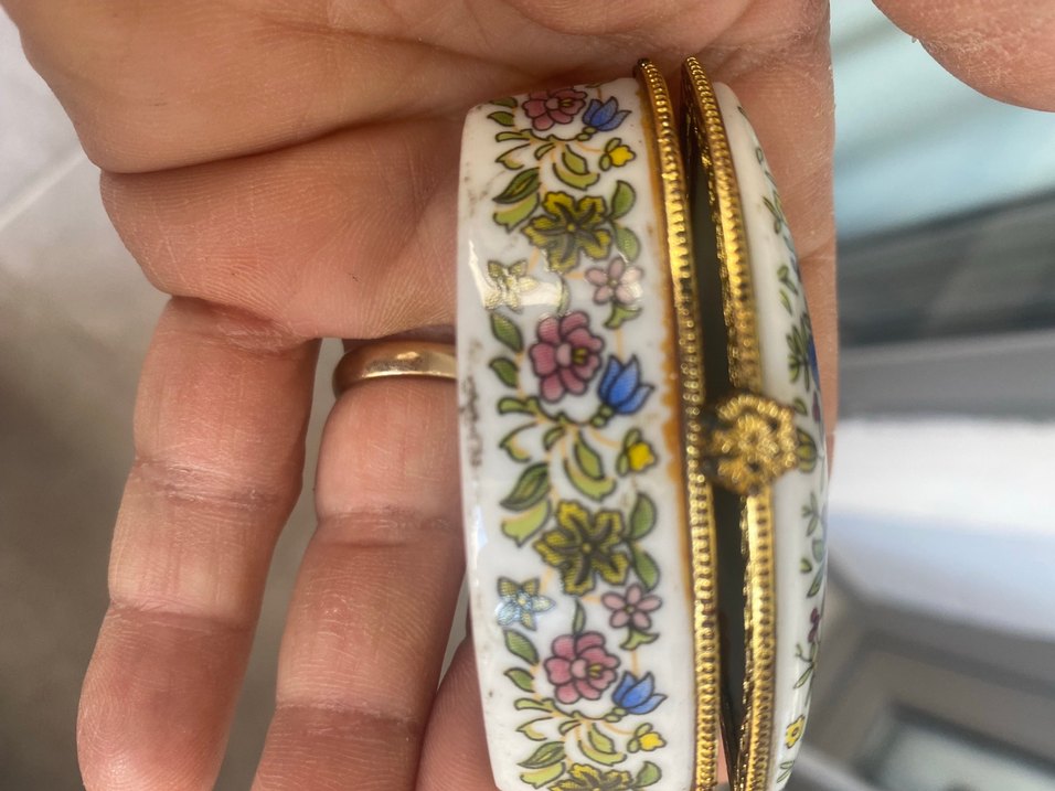 Çiçek Desenli Çok Renkli Pudra Kutusu - Görsel 5