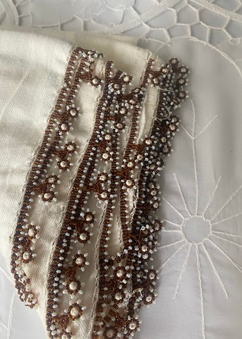 Boncuk İşlemeli Beyaz Bohem Kadın Fuları - Görsel 2