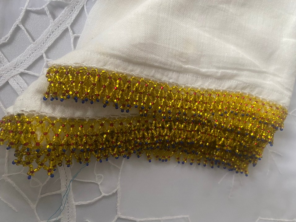 Boncuk İşlemeli Beyaz Kadın Fular - Görsel 2