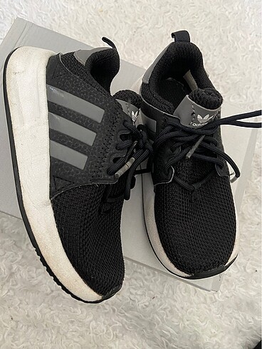 24 Beden Adidas spor ayakkabı