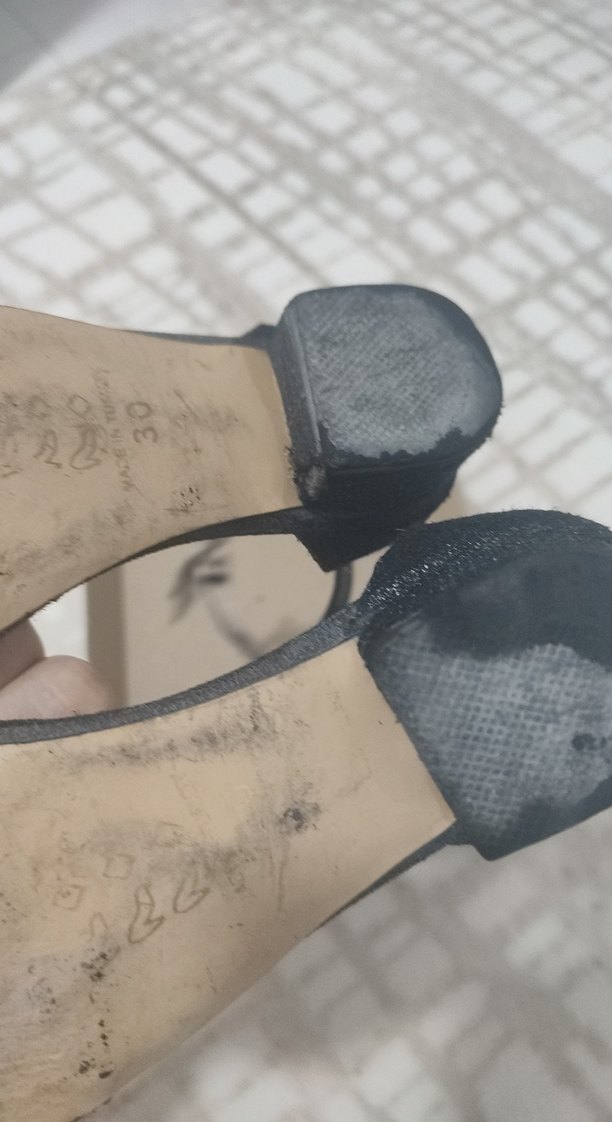 Siyah Parlak Tokalı Dolgu Topuklu Abiye Ayakkabı - Görsel 4