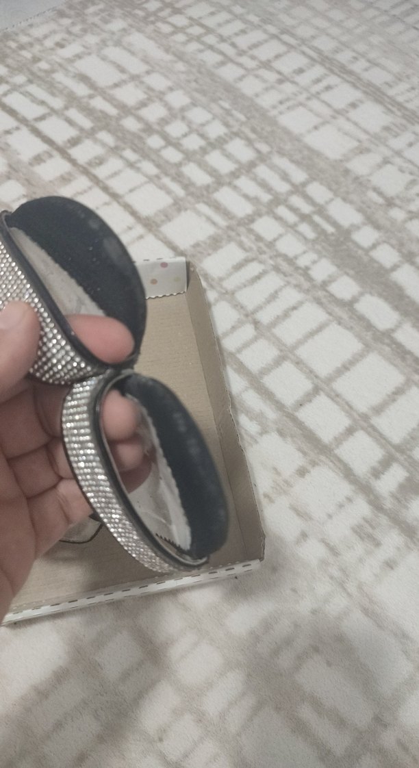 Siyah Parlak Tokalı Dolgu Topuklu Abiye Ayakkabı - Görsel 3