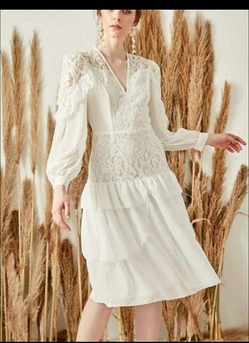 Beyaz elbise