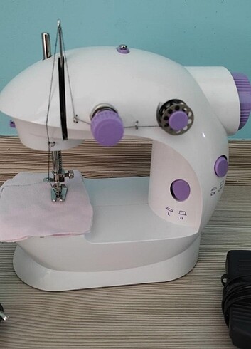Mini dikiş makinası 