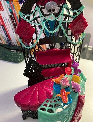  Beden Monster high