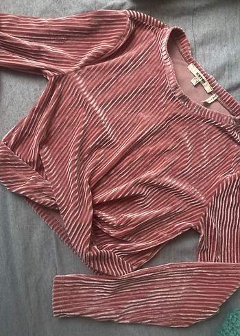 s Beden Kadife Dokulu Crop Bluz