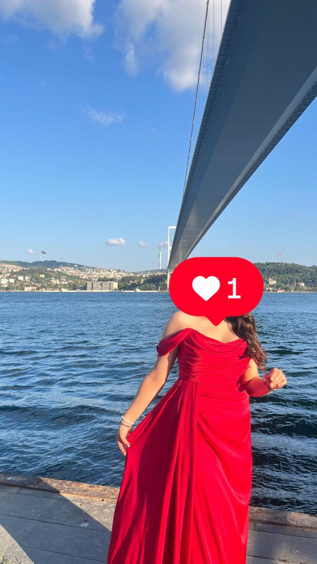 AlfaBeta Yırtmaçlı Drapeli Kırmızı Uzun Abiye Elbise - Görsel 2