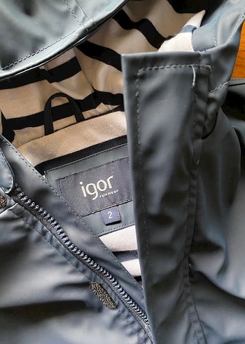 Erkek Çocuk Lacivert Kapüşonlu İgor Yağmurluk - Görsel 3