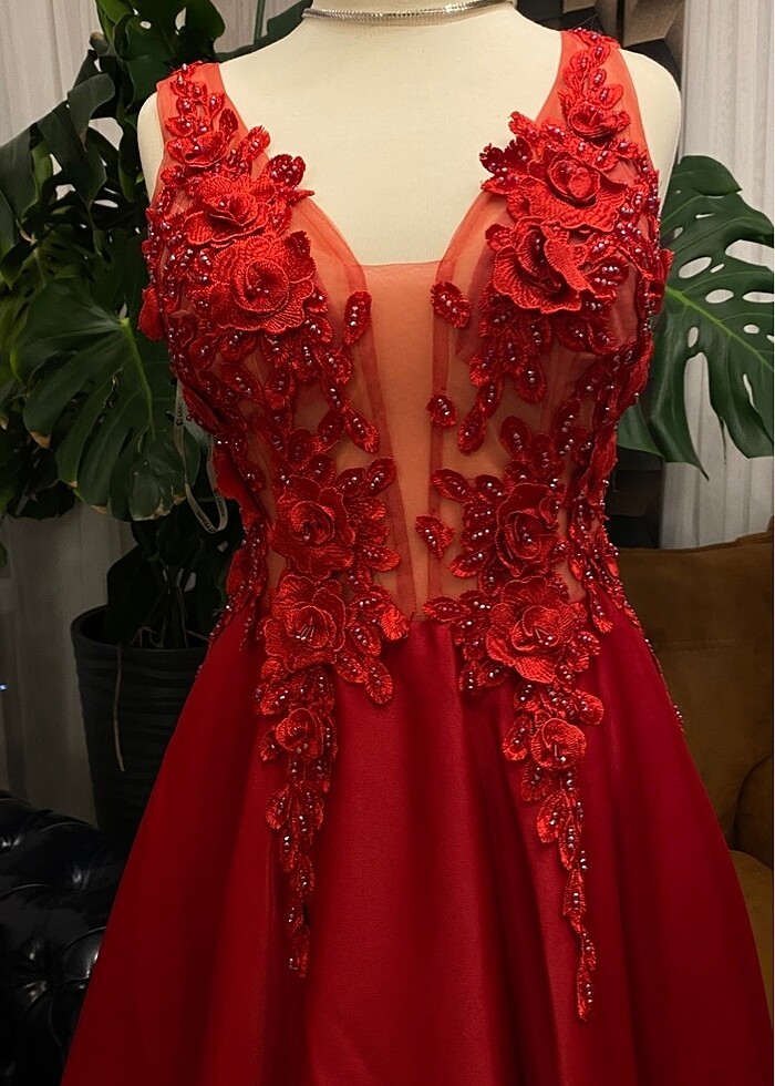 Kırmızı abiye - Görsel 3