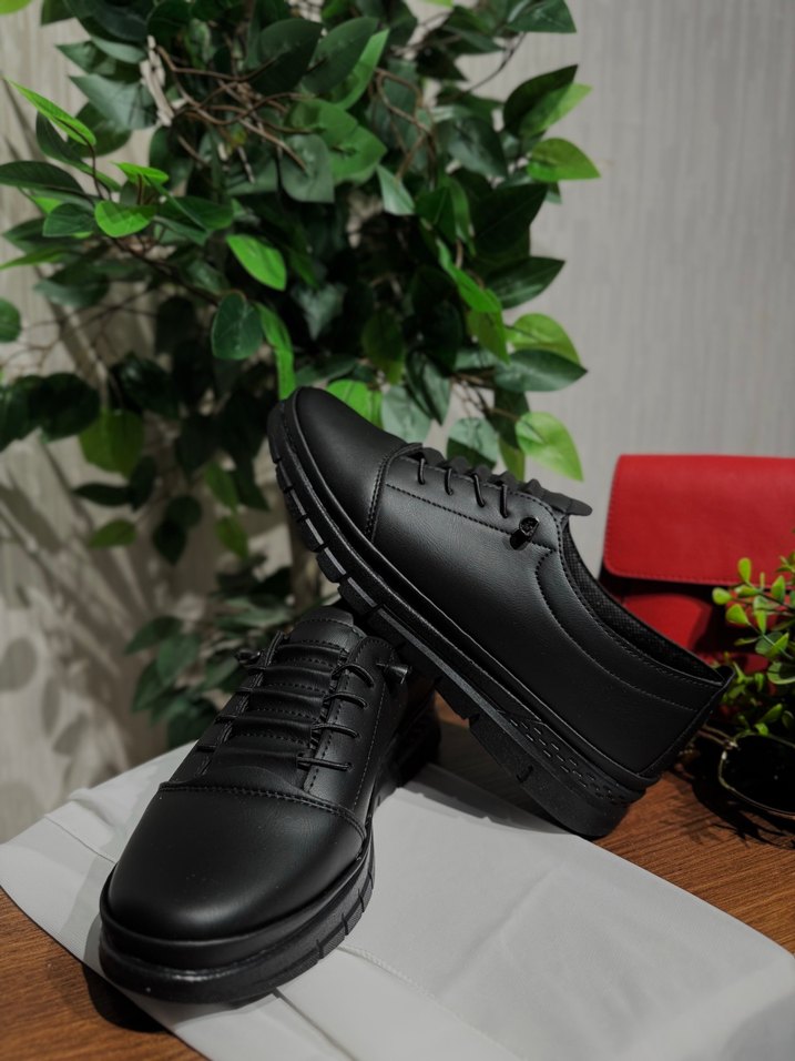 Siyah Bağcıklı Kadın Günlük Ayakkabı - Görsel 2