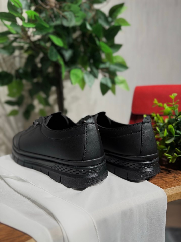Siyah Bağcıklı Kadın Günlük Ayakkabı - Görsel 3