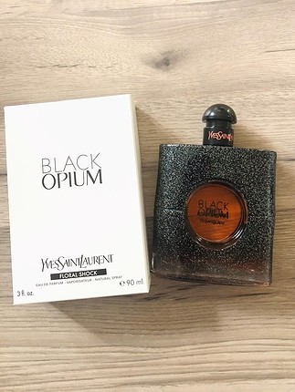 Yves Saint Laurent Black Opium floral shock 90 ml bayan tester p