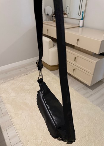 Siyah Deri Kemerli Kadın Çapraz Çanta bershka - Görsel 3