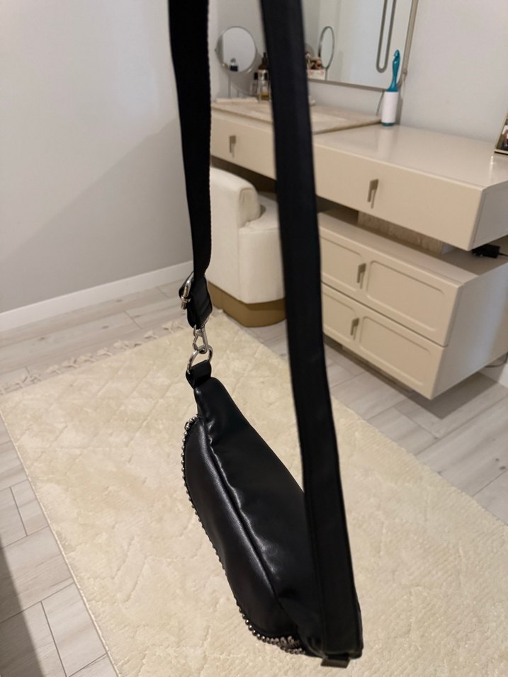 Siyah Deri Kemerli Kadın Çapraz Çanta bershka - Görsel 3