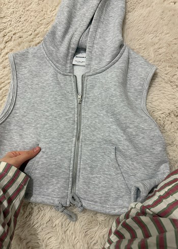 Kapüşonlu Fermuarlı Yelek bershka - Görsel 4