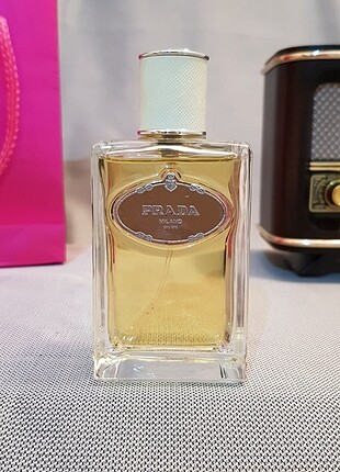 prada iris milano