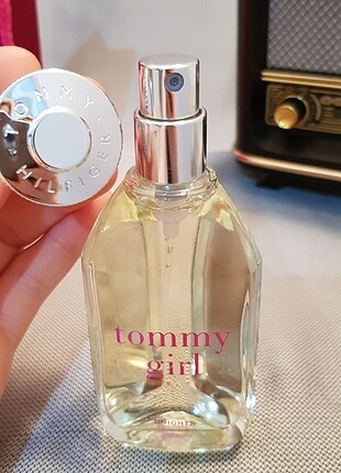 Beden TOMMY HILFIGER TOMMY GIRL 50 ML EDT