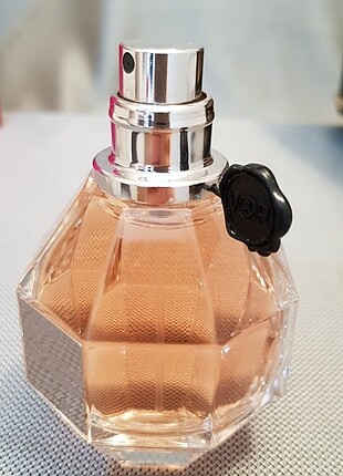 Beden VIKTOR@ROLF FLAWERBOMB 50 ML EDP