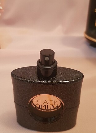 Beden YVES SAINT LAURENT BLACK OPİUM 30 ML EDP