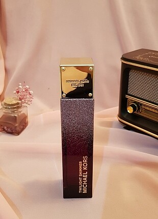 Beden MICHAEL KORS TWILIGHT SHIMMER 100 ML EDP