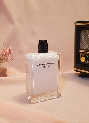 NARCISO RODRİGUEZ FOR HER 50 ML EDP 