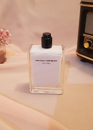Beden Renk NARCISO RODRİGUEZ FOR HER 50 ML EDP