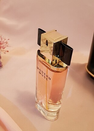  Beden Renk ESTÈE LAUDER MODERN MUSE 50 ML EDP